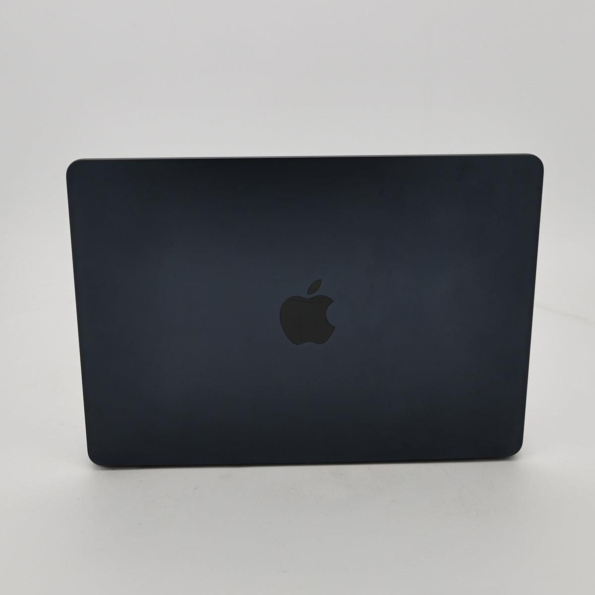 95新 Apple MacBook Air 22年 13寸 M2（8+8核） 16G RAM 256G SSD 午夜色
