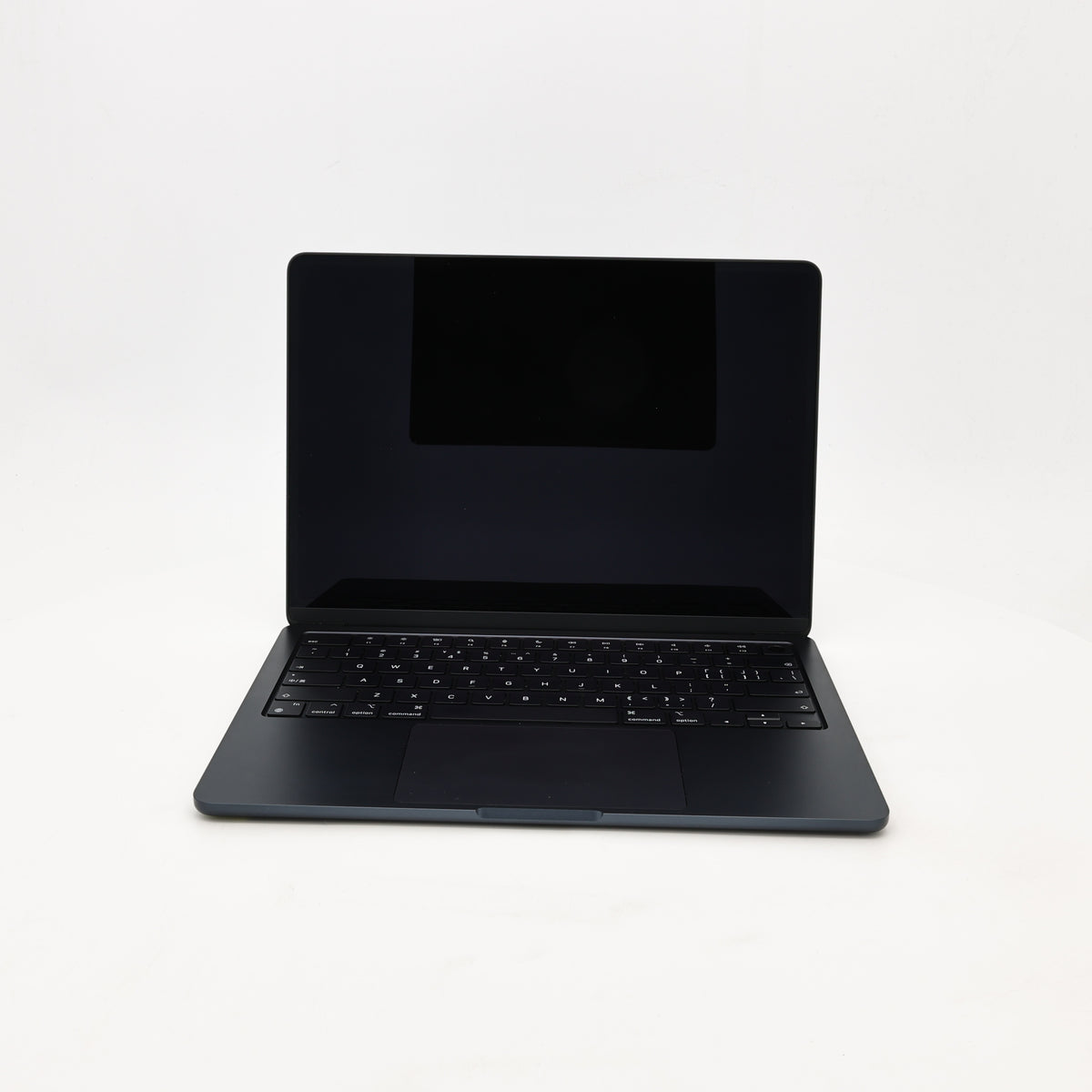 95新 Apple MacBook Air 22年 13寸 M2（8+8核） 16G RAM 256G SSD 午夜色