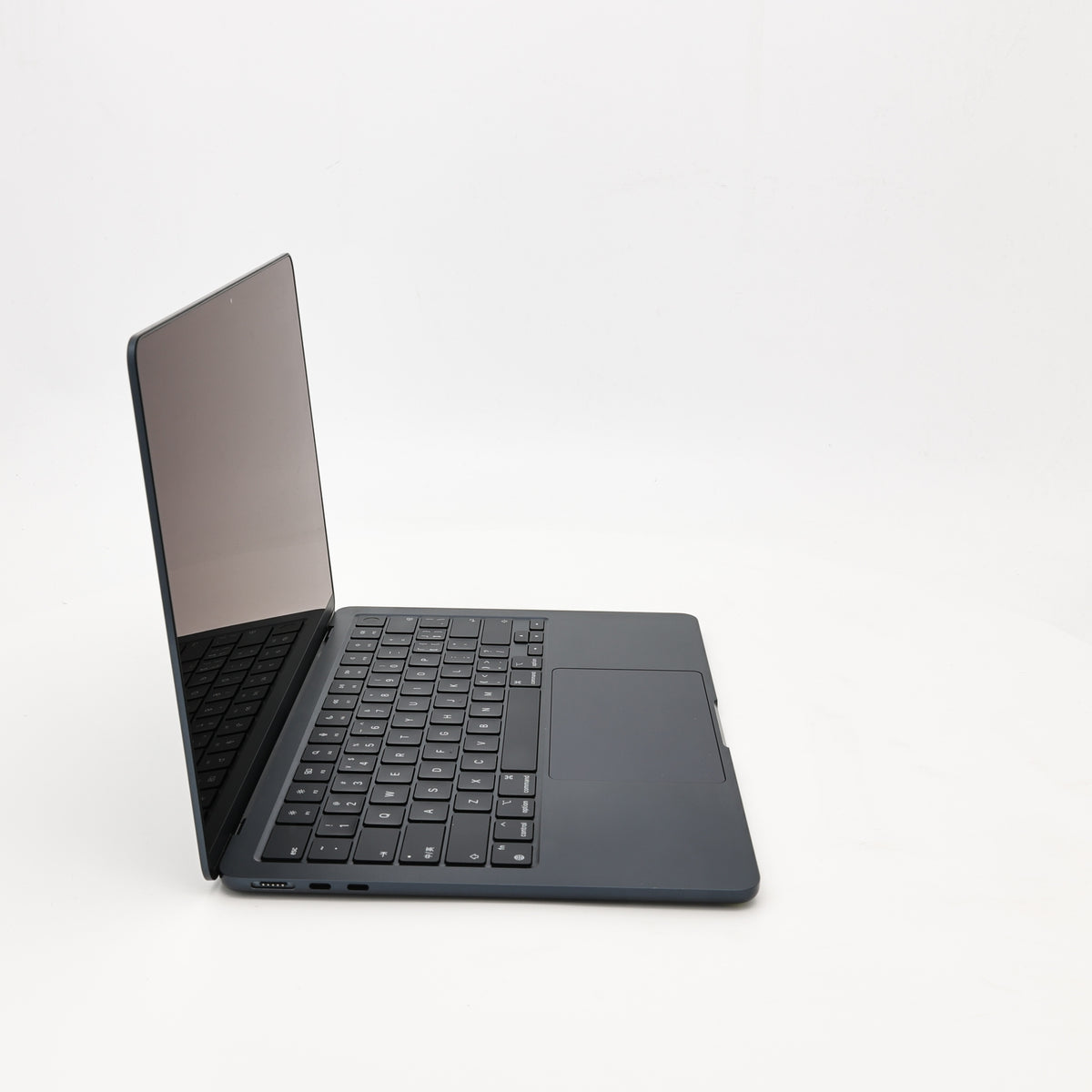95新 Apple MacBook Air 22年 13寸 M2（8+8核） 16G RAM 256G SSD 午夜色
