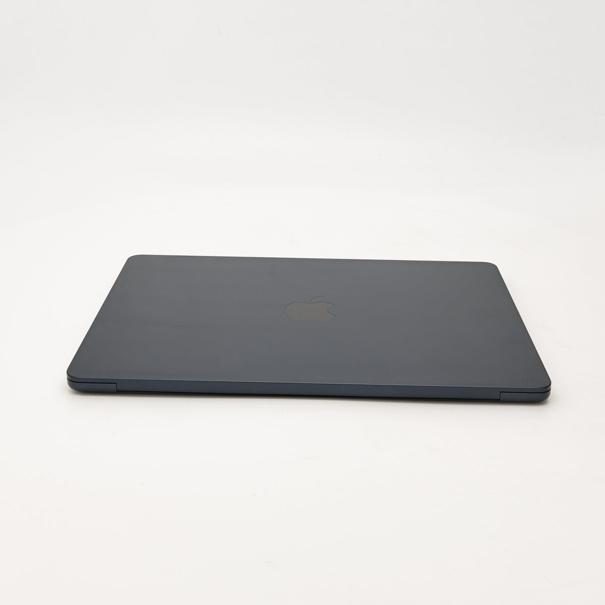 95新 Apple MacBook Air 22年 13寸 M2（8+8核） 16G RAM 256G SSD 午夜色
