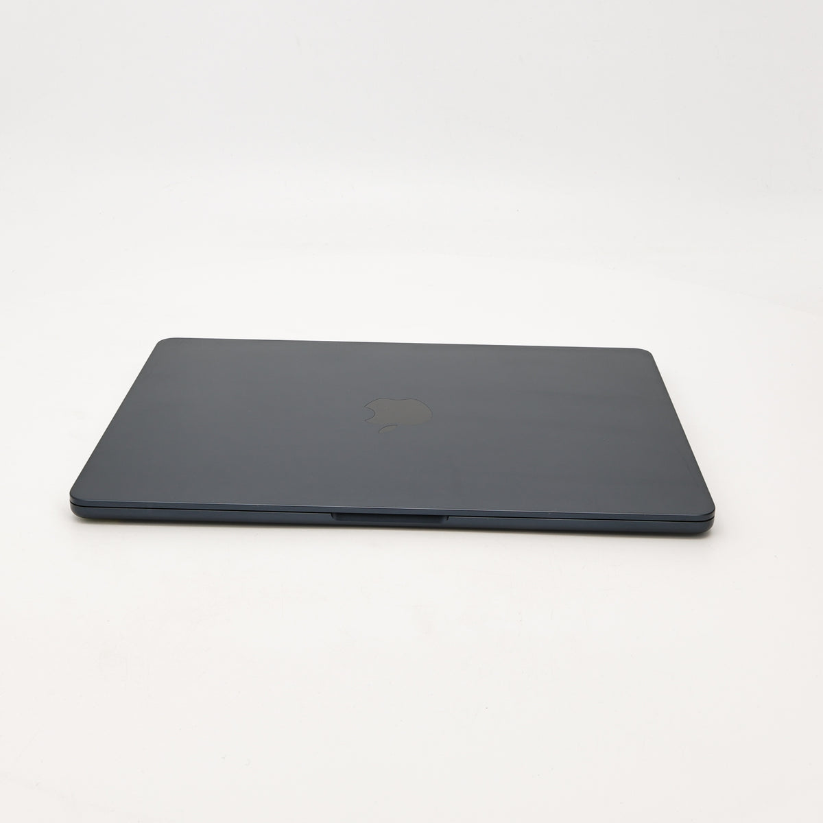 95新 Apple MacBook Air 22年 13寸 M2（8+8核） 16G RAM 256G SSD 午夜色