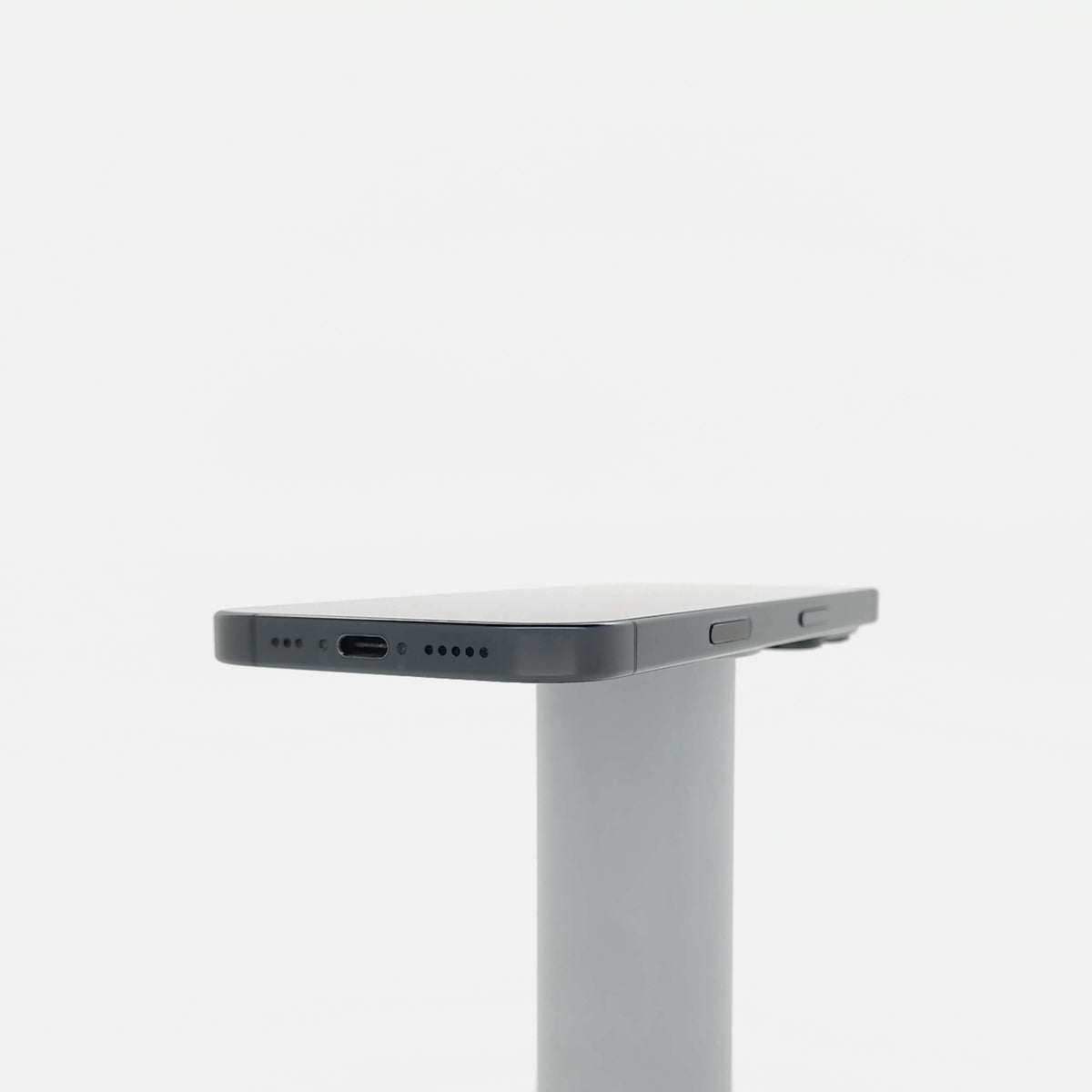 95新 Apple iPhone 16 Pro 128G 黑色鈦金屬 中國大陸版