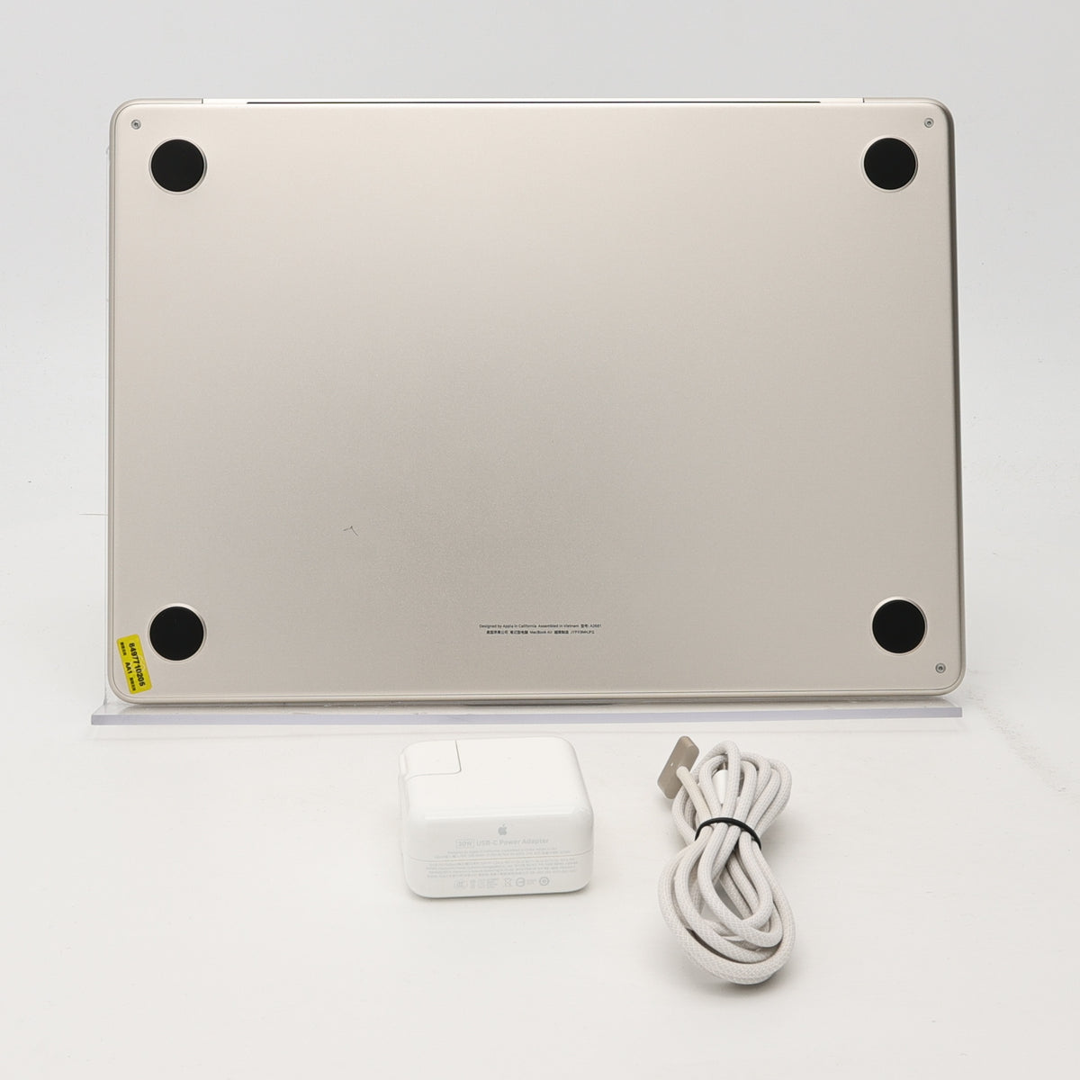 95新 Apple MacBook Air 22年 13寸 M2（8+8核） 8G RAM 256G SSD 星光色