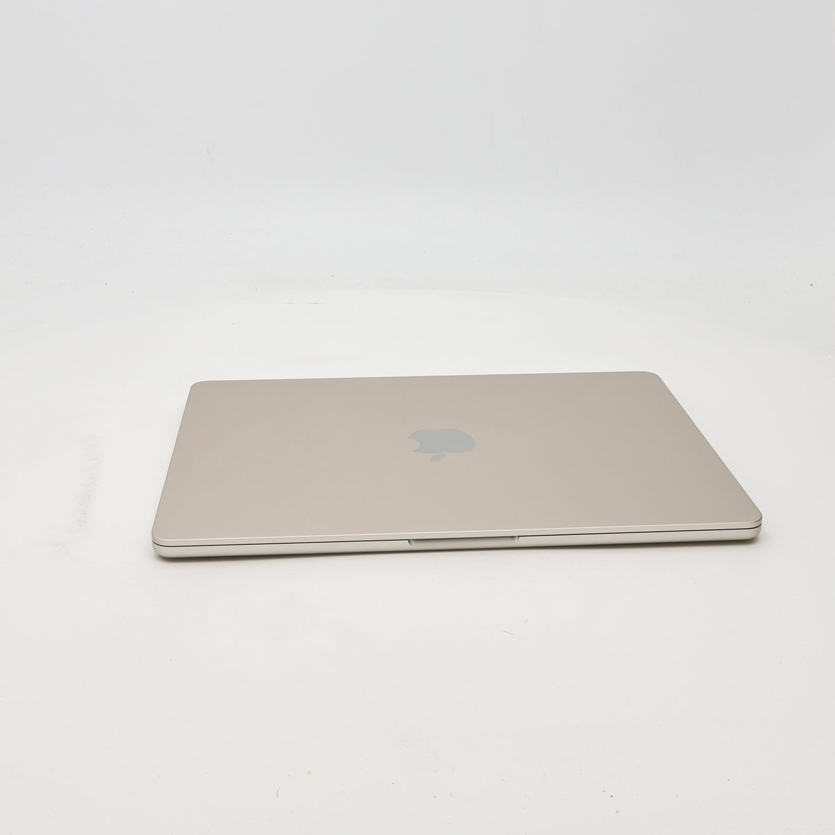 95新 Apple MacBook Air 22年 13寸 M2（8+8核） 8G RAM 256G SSD 星光色