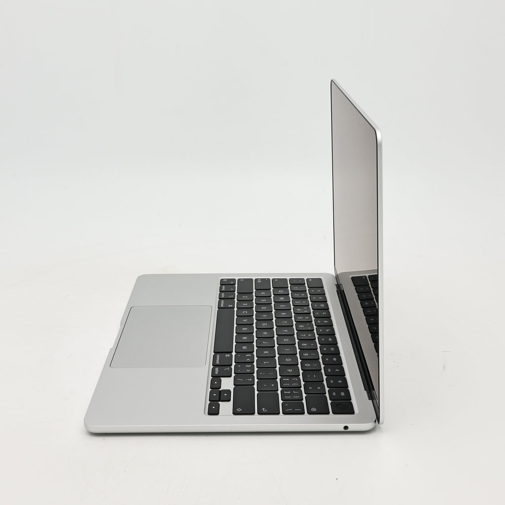 95新 Apple MacBook Air 24年 13寸 M3（8+10核） 8G RAM 512G SSD 銀色