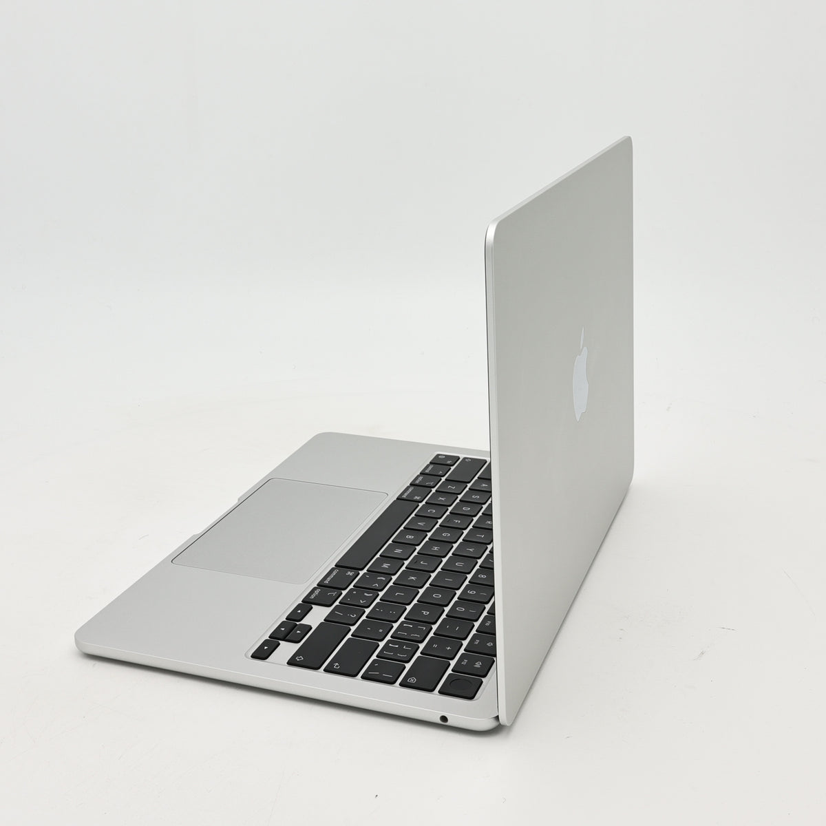 95新 Apple MacBook Air 24年 13寸 M3（8+10核） 8G RAM 512G SSD 銀色