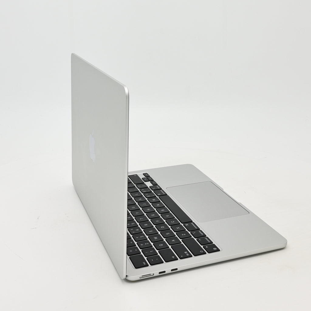 95新 Apple MacBook Air 24年 13寸 M3（8+10核） 8G RAM 512G SSD 銀色