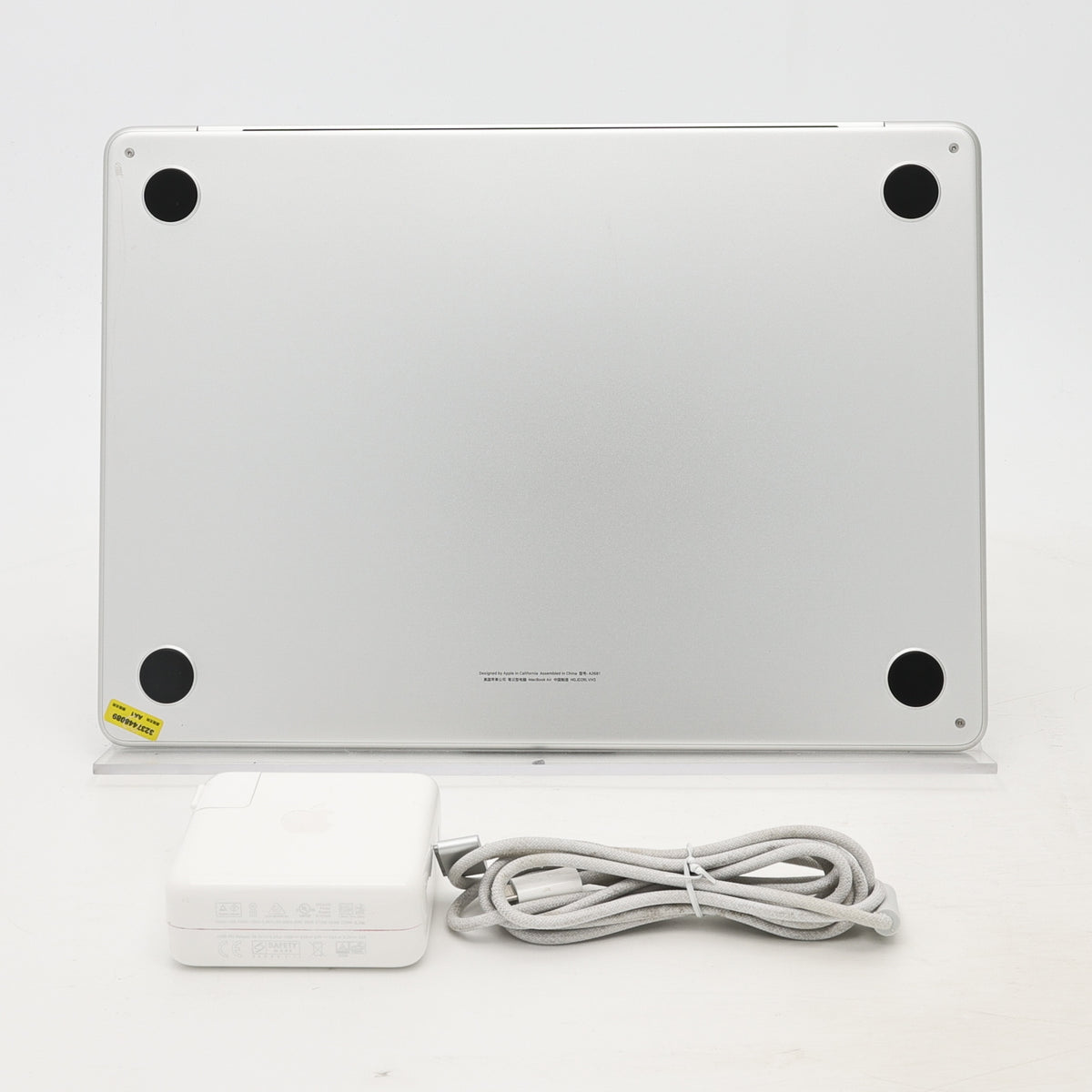 95新 Apple MacBook Air 22年 13寸 M2（8+8核） 8G RAM 256G SSD 銀色