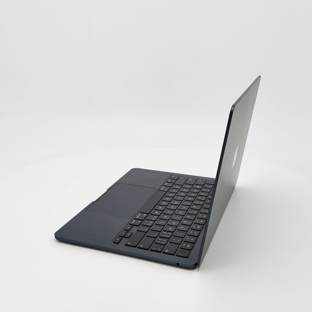 95新 Apple MacBook Air 22年 13寸 M2（8+8核） 16G RAM 256G SSD 午夜色