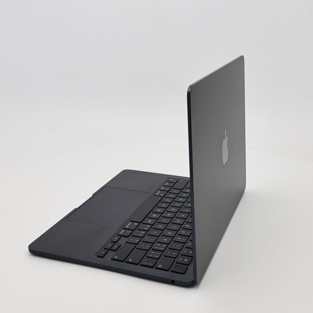 95新 Apple MacBook Air 22年 13寸 M2（8+8核） 8G RAM 256G SSD 午夜色