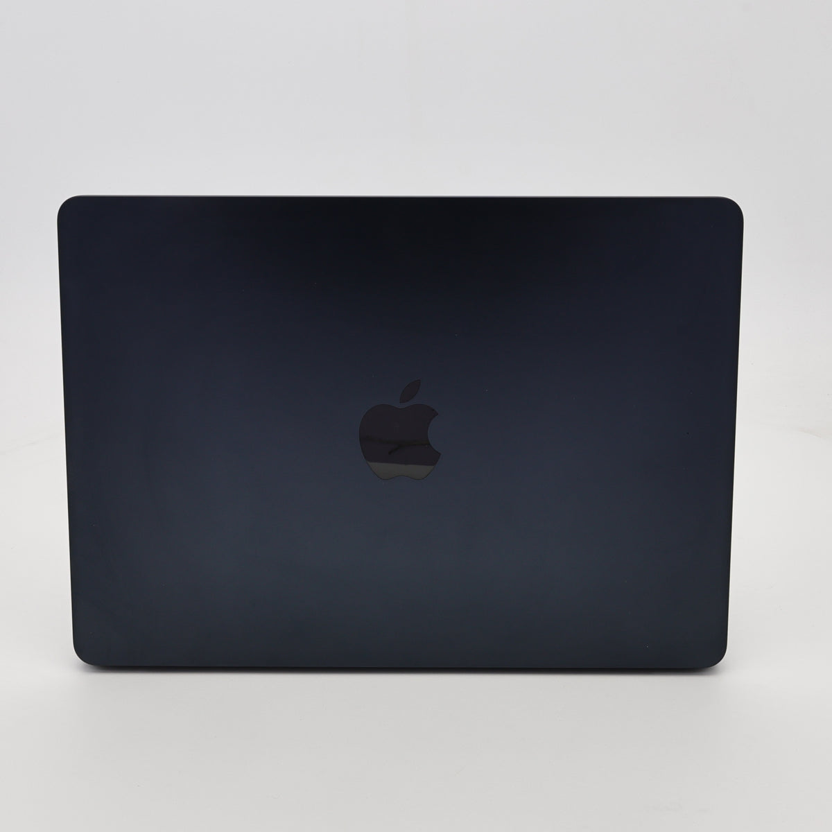 95新 Apple MacBook Air 22年 13寸 M2（8+8核） 8G RAM 256G SSD 午夜色