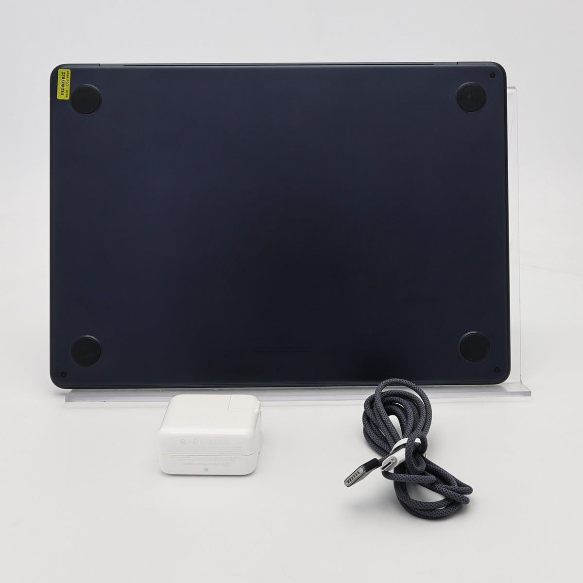 95新 Apple MacBook Air 22年 13寸 M2（8+8核） 8G RAM 256G SSD 午夜色