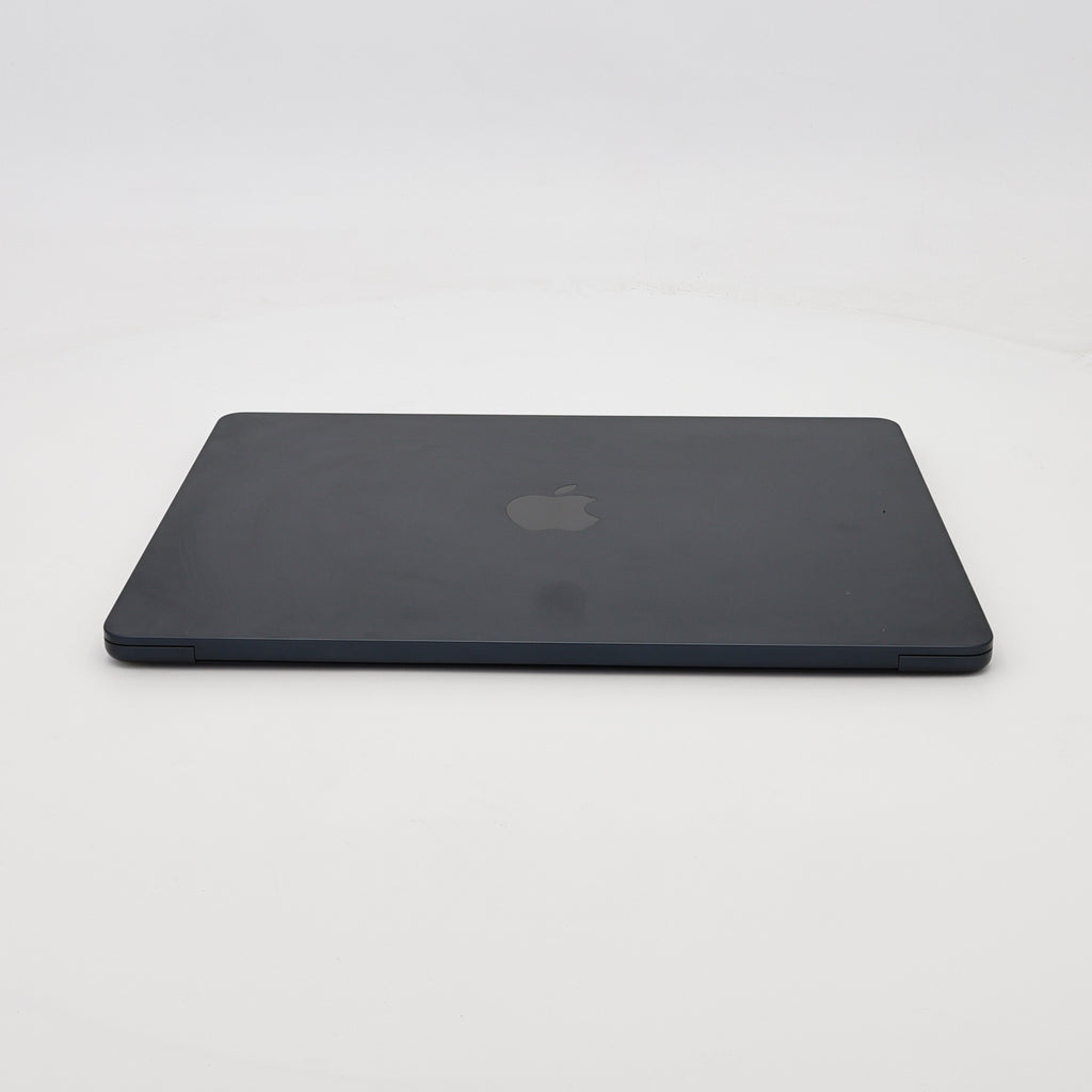 95新 Apple MacBook Air 22年 13寸 M2（8+8核） 8G RAM 256G SSD 午夜色