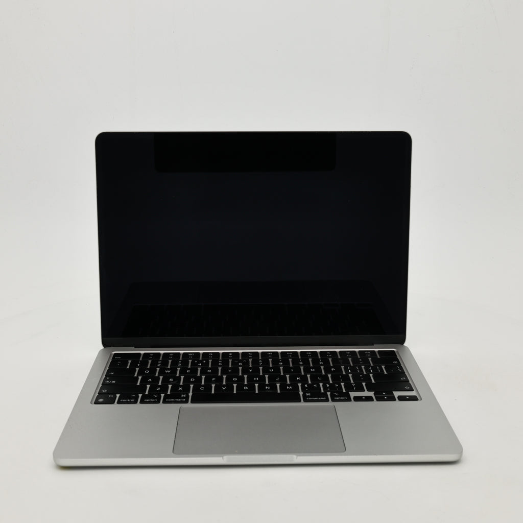 95新 Apple MacBook Air 24年 13寸 M3（8+8核） 8G RAM 256G SSD 銀色