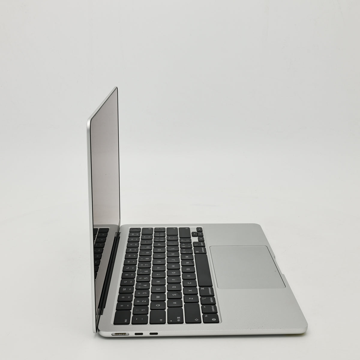 95新 Apple MacBook Air 24年 13寸 M3（8+8核） 8G RAM 256G SSD 銀色