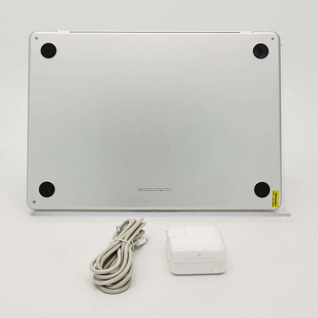 95新 Apple MacBook Air 24年 13寸 M3（8+8核） 8G RAM 256G SSD 銀色