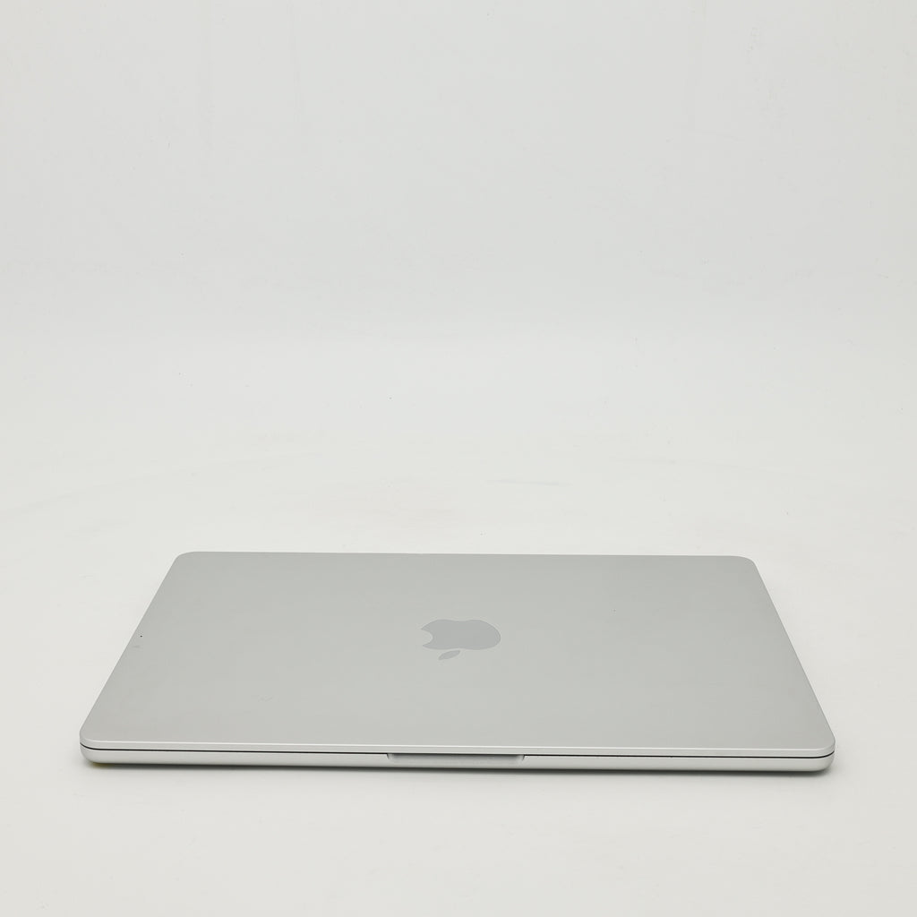 95新 Apple MacBook Air 24年 13寸 M3（8+8核） 8G RAM 256G SSD 銀色