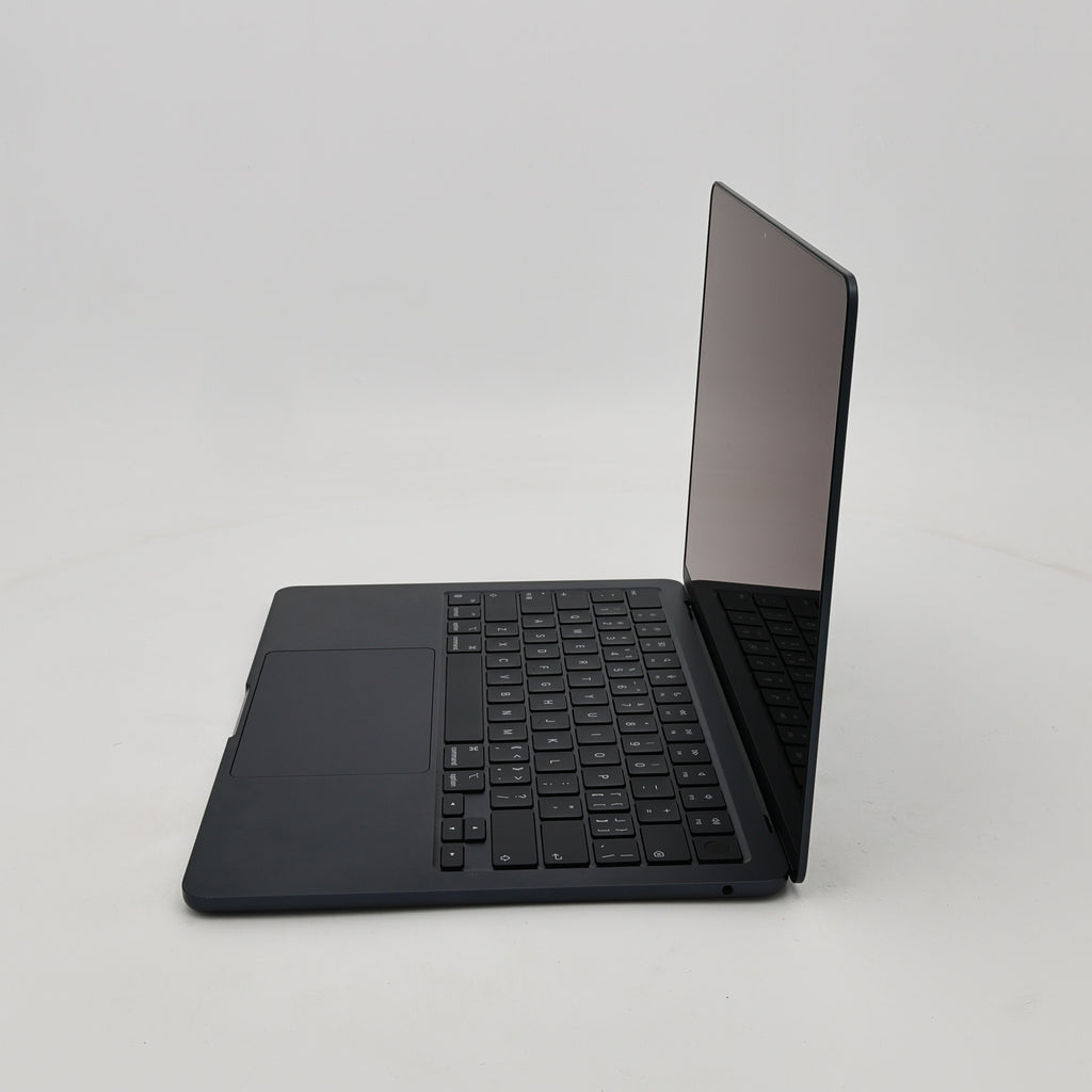 95新 Apple MacBook Air 22年 13寸 M2（8+8核） 8G RAM 256G SSD 午夜色