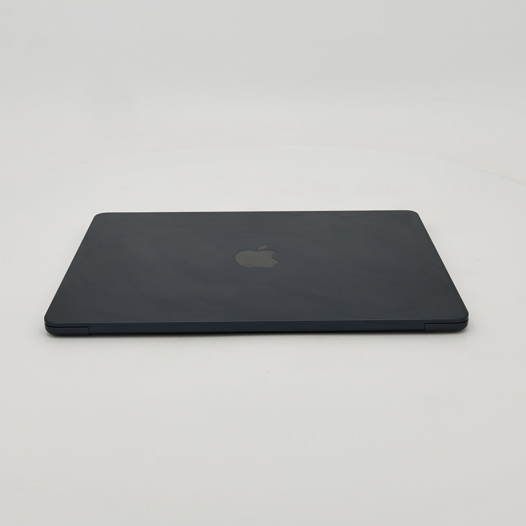 95新 Apple MacBook Air 22年 13寸 M2（8+8核） 8G RAM 256G SSD 午夜色