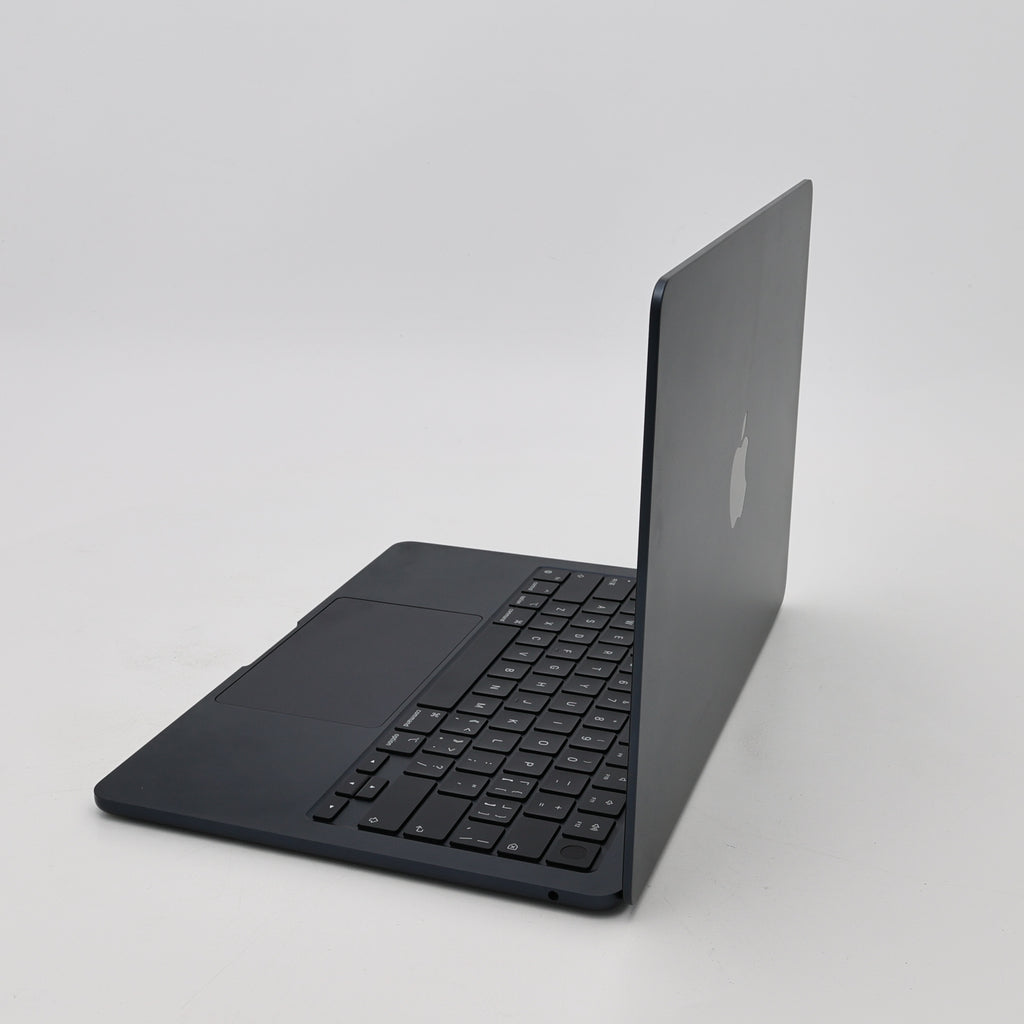 95新 Apple MacBook Air 22年 13寸 M2（8+8核） 8G RAM 256G SSD 午夜色