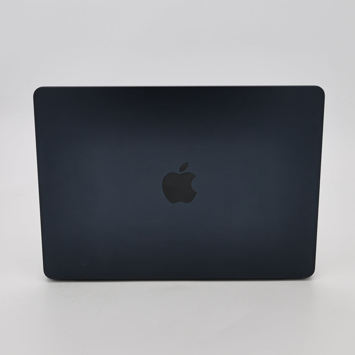 95新 Apple MacBook Air 22年 13寸 M2（8+8核） 8G RAM 256G SSD 午夜色