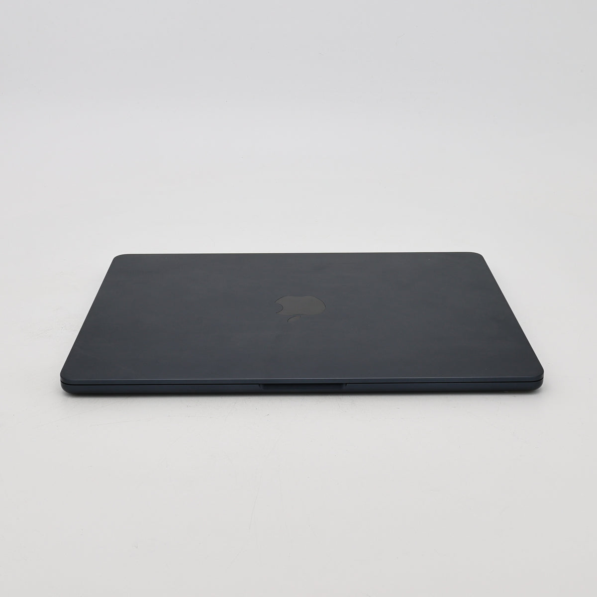 95新 Apple MacBook Air 22年 13寸 M2（8+8核） 8G RAM 256G SSD 午夜色