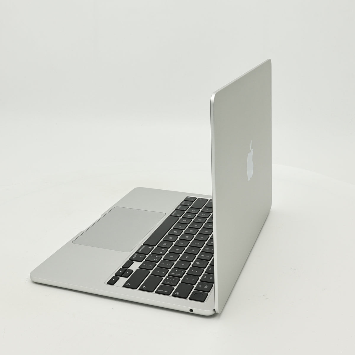 95新 Apple MacBook Air 24年 13寸 M3（8+8核） 8G RAM 256G SSD 銀色