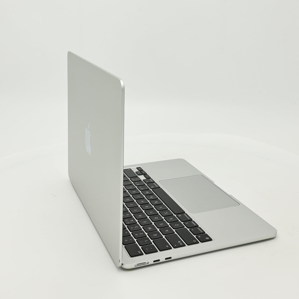 95新 Apple MacBook Air 24年 13寸 M3（8+8核） 8G RAM 256G SSD 銀色