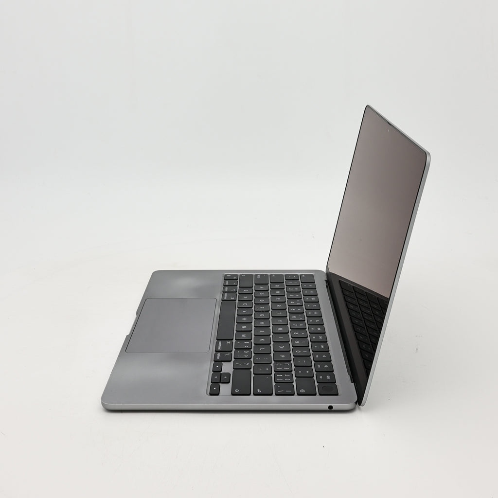 95新 Apple MacBook Air 22年 13寸 M2（8+8核） 8G RAM 256G SSD 深空灰色