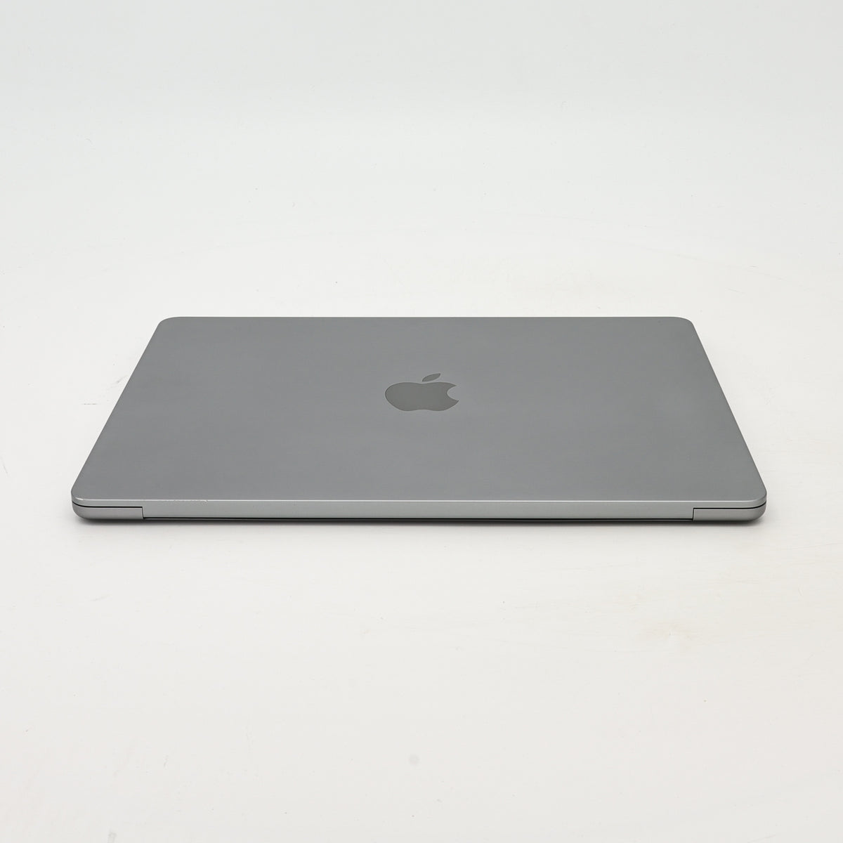 95新 Apple MacBook Air 22年 13寸 M2（8+8核） 8G RAM 256G SSD 深空灰色