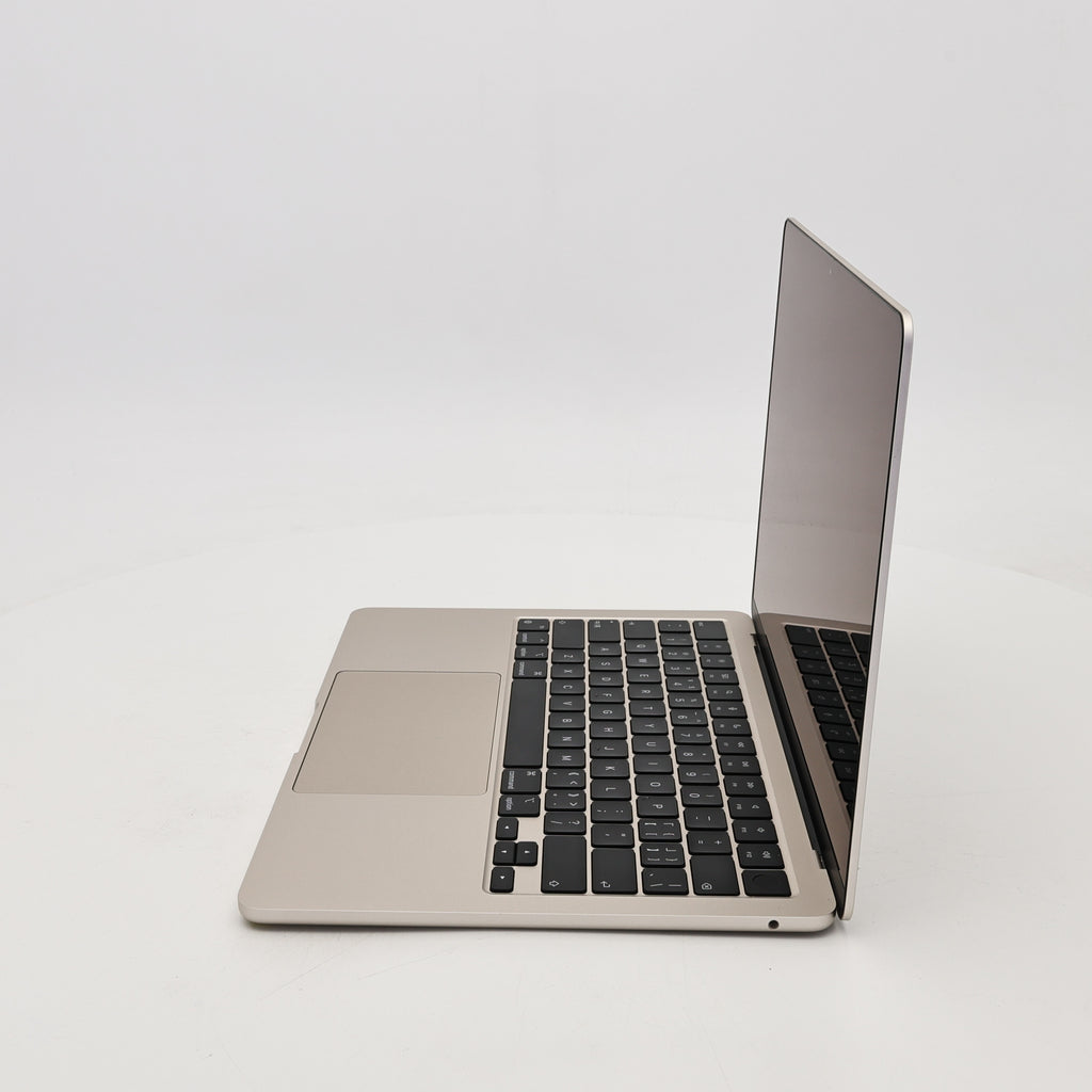 95新 Apple MacBook Air 22年 13寸 M2（8+10核） 16G RAM 256G SSD 星光色