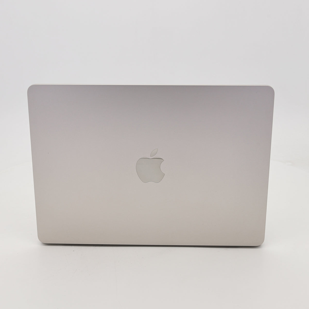 95新 Apple MacBook Air 22年 13寸 M2（8+10核） 16G RAM 256G SSD 星光色