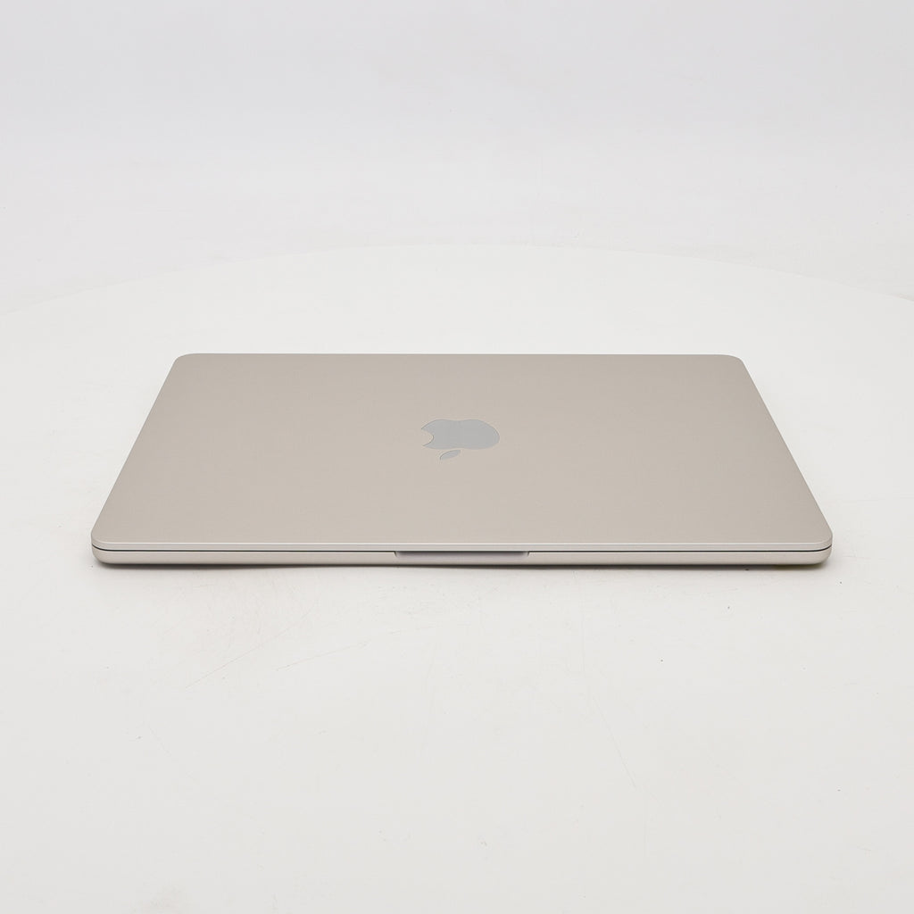 95新 Apple MacBook Air 22年 13寸 M2（8+10核） 16G RAM 256G SSD 星光色