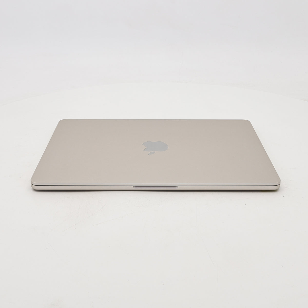 95新 Apple MacBook Air 22年 13寸 M2（8+10核） 16G RAM 256G SSD 星光色