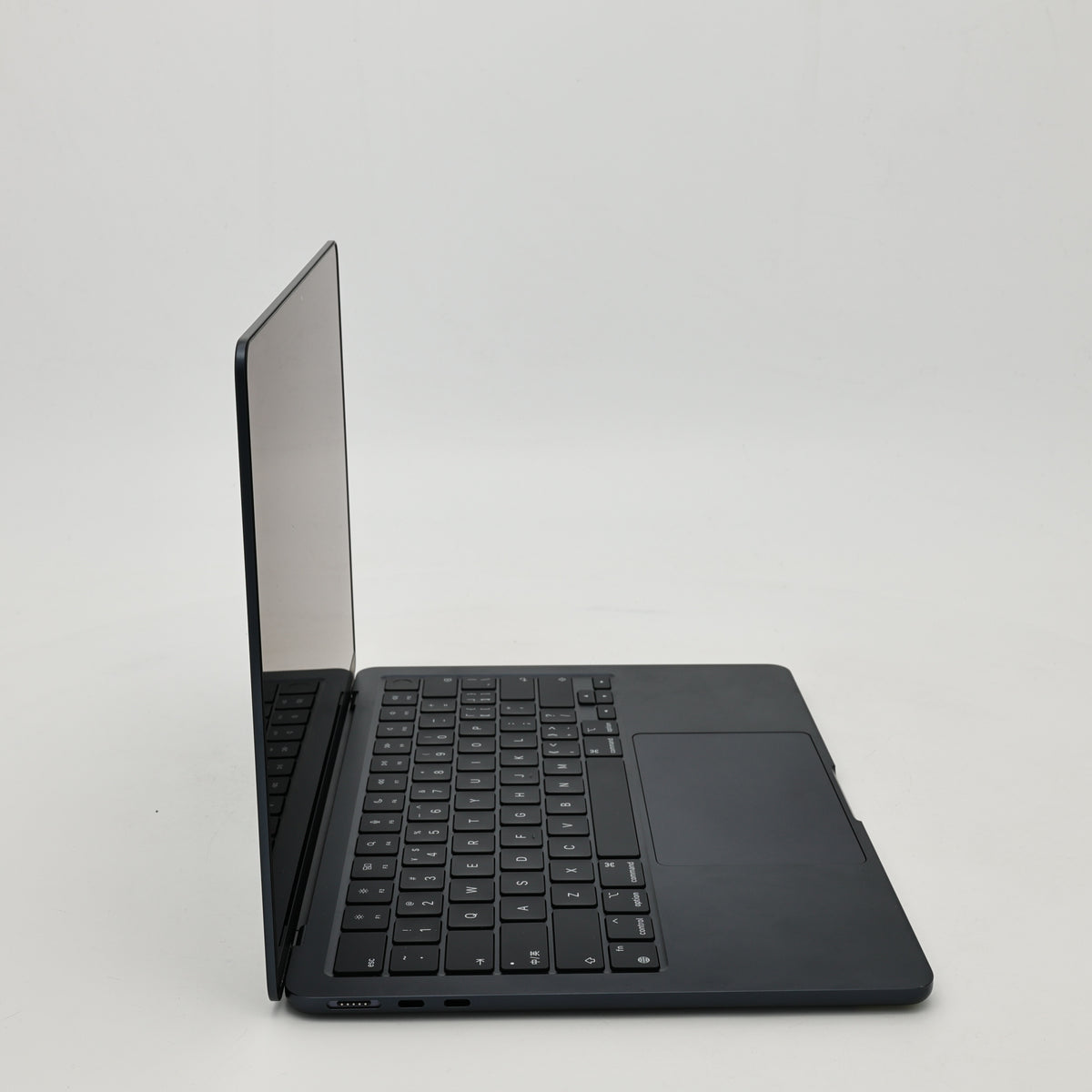 95新 Apple MacBook Air 22年 13寸 M2（8+10核） 8G RAM 512G SSD 午夜色