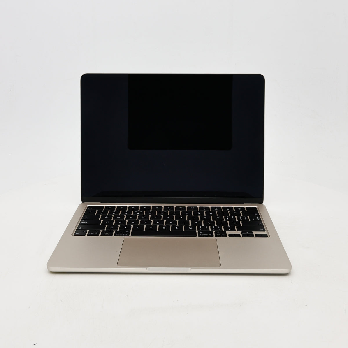 95新 Apple MacBook Air 22年 13寸 M2（8+8核） 8G RAM 256G SSD 星光色