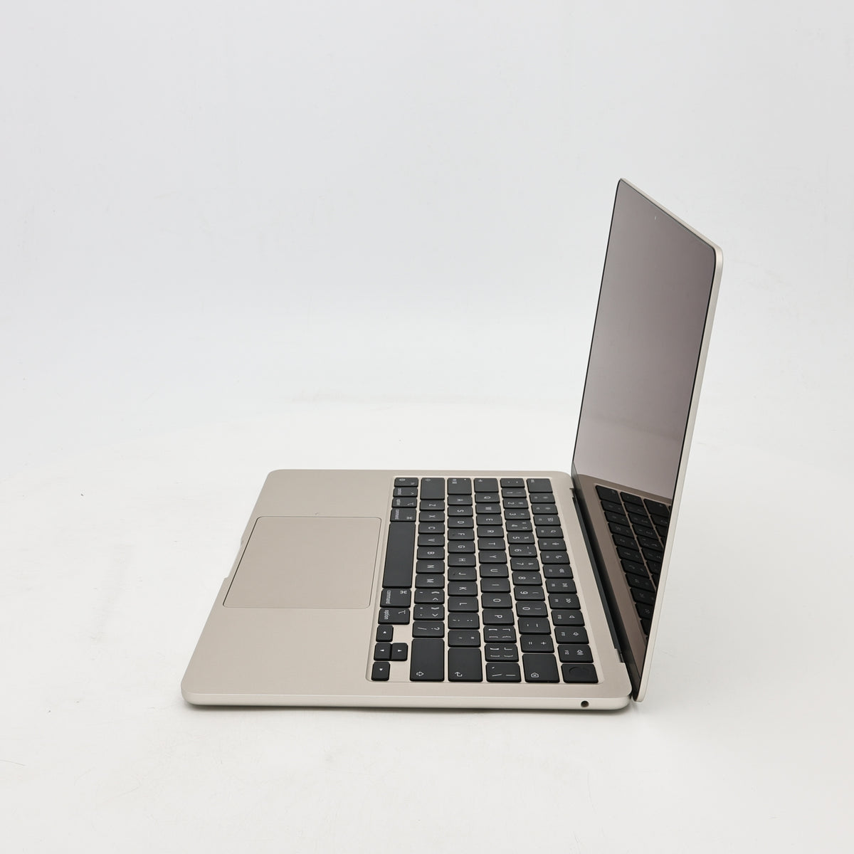 95新 Apple MacBook Air 22年 13寸 M2（8+8核） 8G RAM 256G SSD 星光色