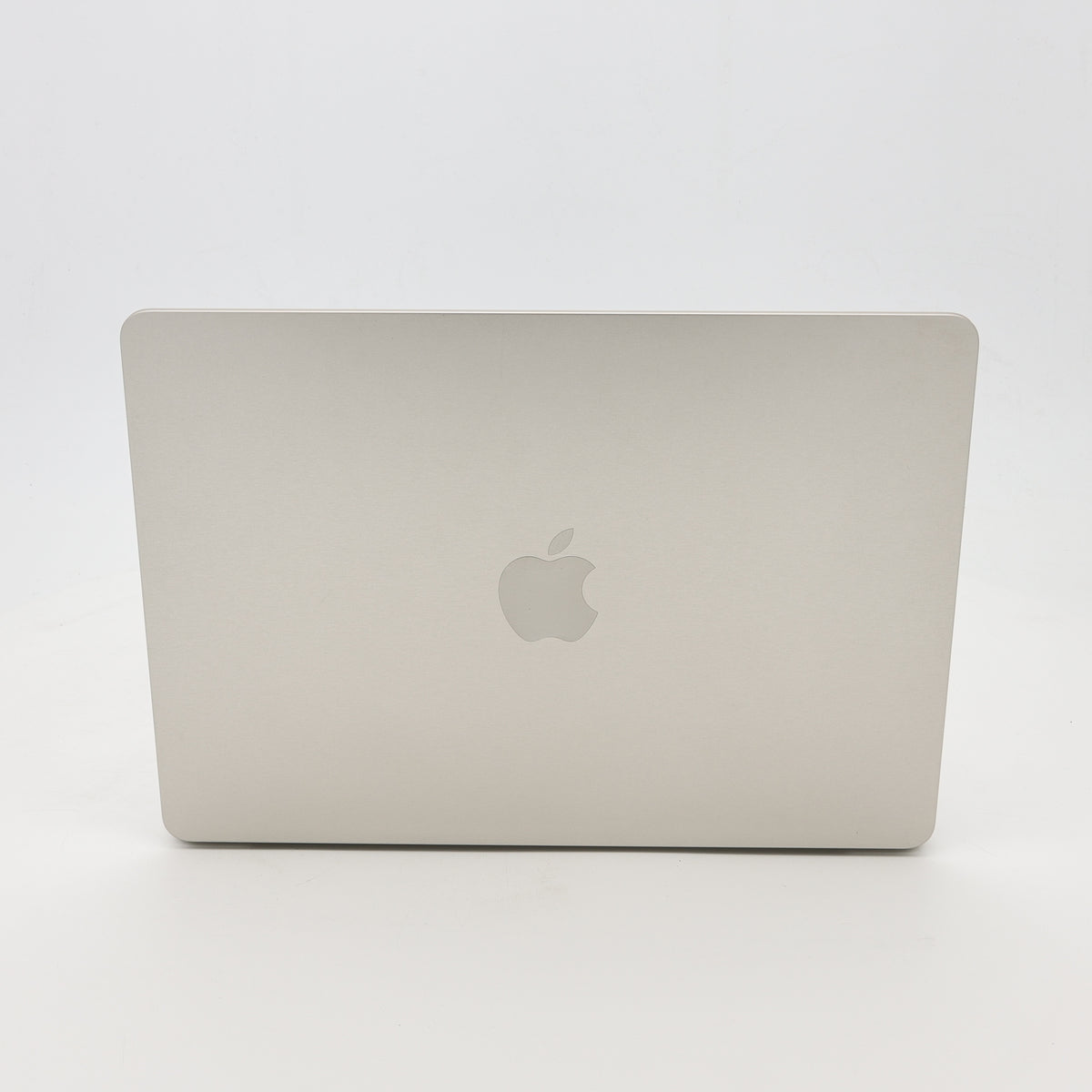 95新 Apple MacBook Air 22年 13寸 M2（8+8核） 8G RAM 256G SSD 星光色