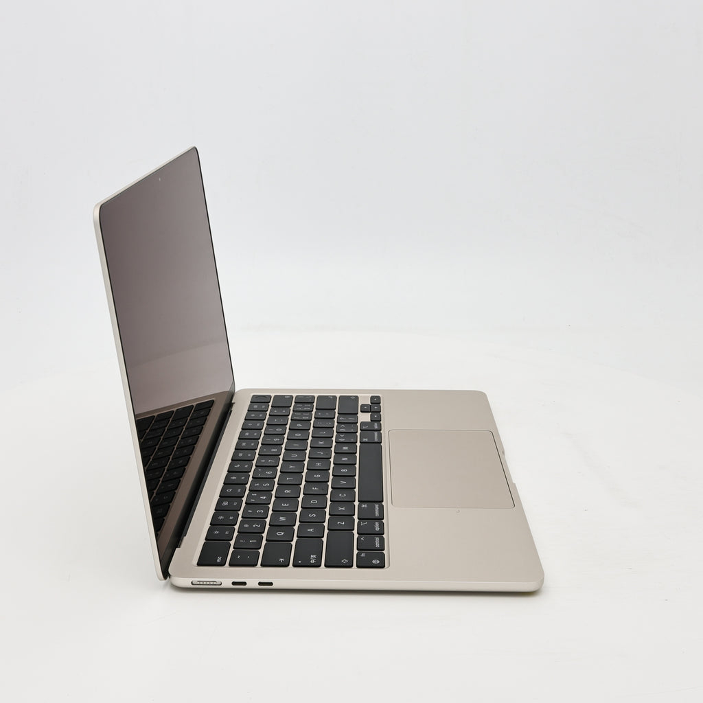 95新 Apple MacBook Air 22年 13寸 M2（8+8核） 8G RAM 256G SSD 星光色