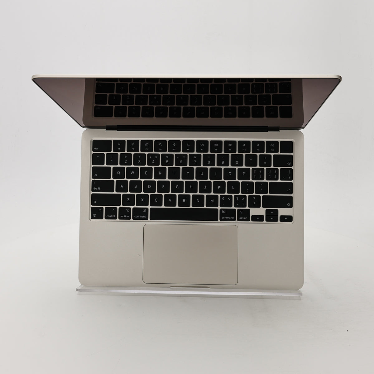 95新 Apple MacBook Air 22年 13寸 M2（8+8核） 8G RAM 256G SSD 星光色