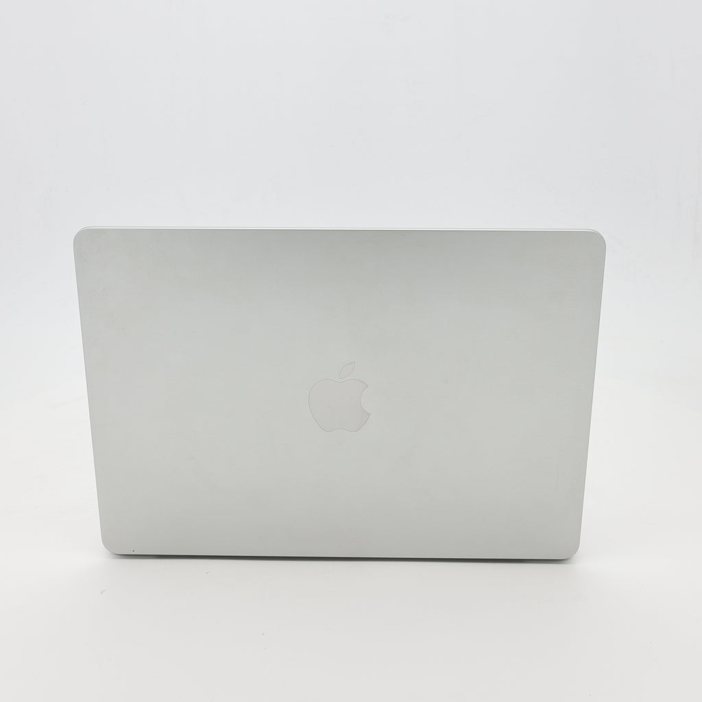 95新 Apple MacBook Air 22年 13寸 M2（8+8核） 8G RAM 256G SSD 銀色