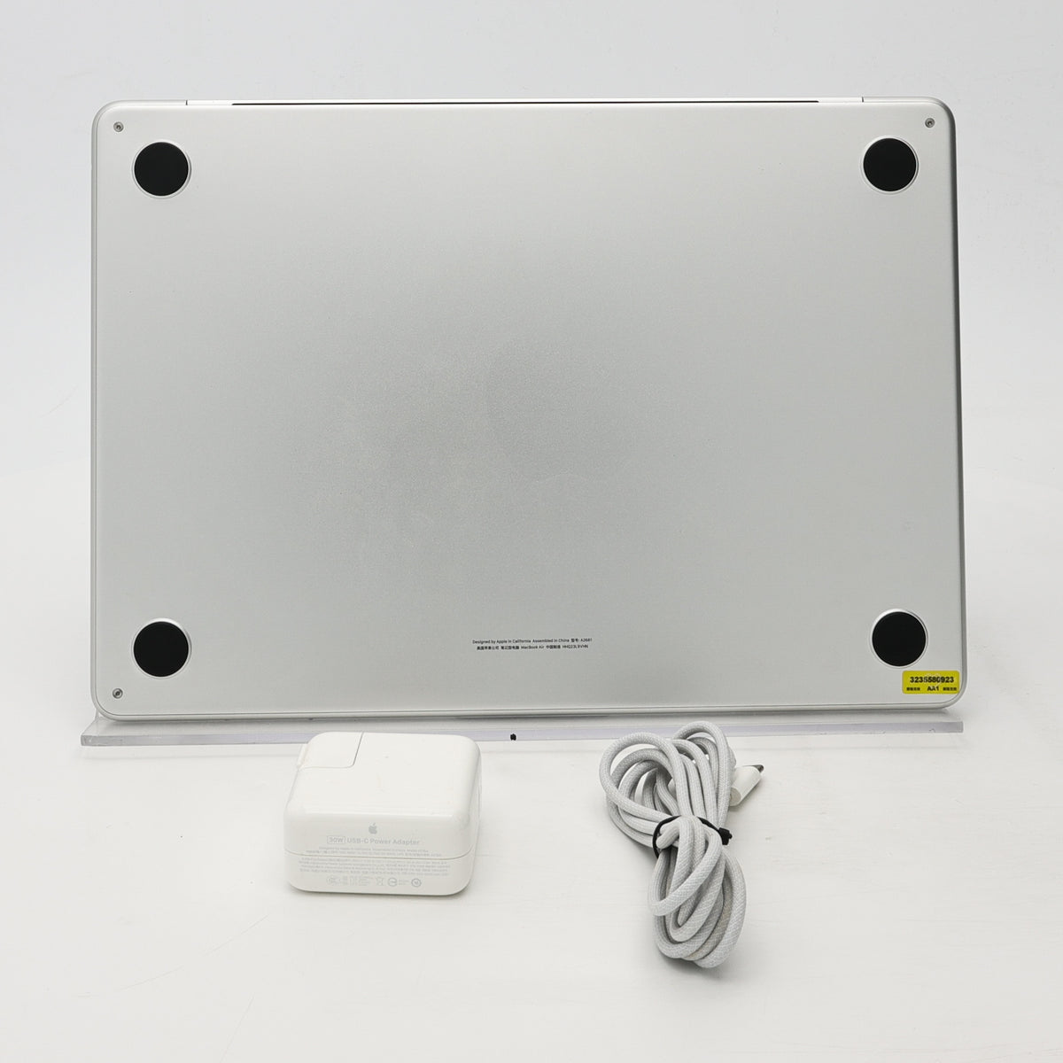 95新 Apple MacBook Air 22年 13寸 M2（8+8核） 8G RAM 256G SSD 銀色