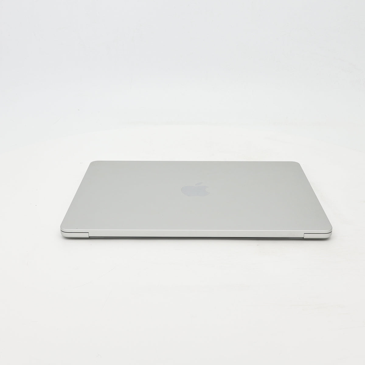 95新 Apple MacBook Air 22年 13寸 M2（8+8核） 8G RAM 256G SSD 銀色