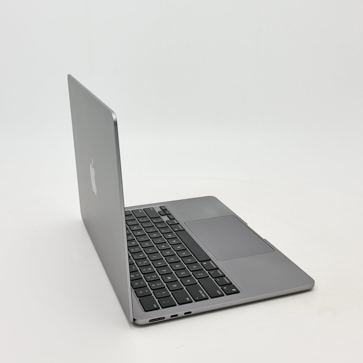 95新 Apple MacBook Air 22年 13寸 M2（8+8核） 8G RAM 256G SSD 深空灰色