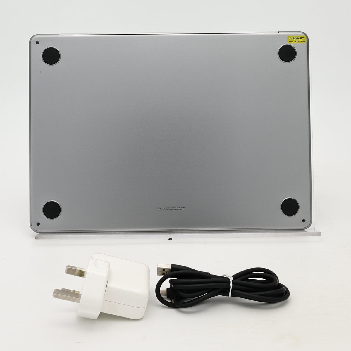 95新 Apple MacBook Air 22年 13寸 M2（8+8核） 8G RAM 256G SSD 深空灰色