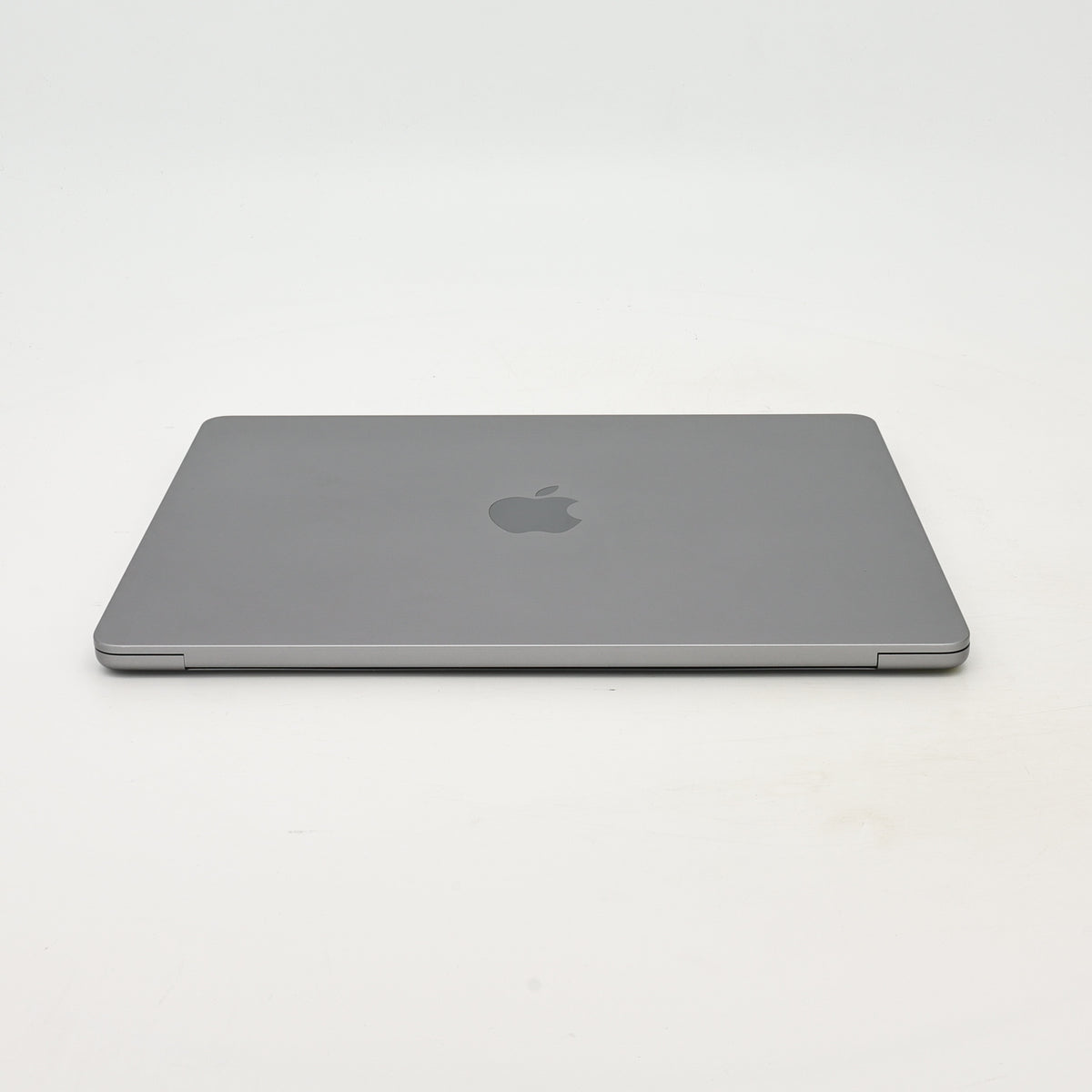 95新 Apple MacBook Air 22年 13寸 M2（8+8核） 8G RAM 256G SSD 深空灰色