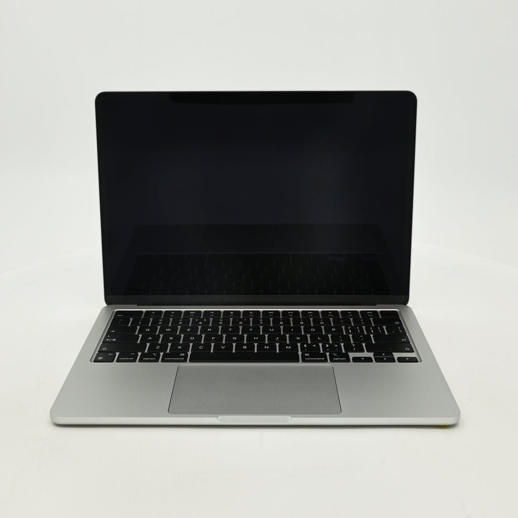 95新 Apple MacBook Air 22年 13寸 M2（8+8核） 16G RAM 256G SSD 銀色