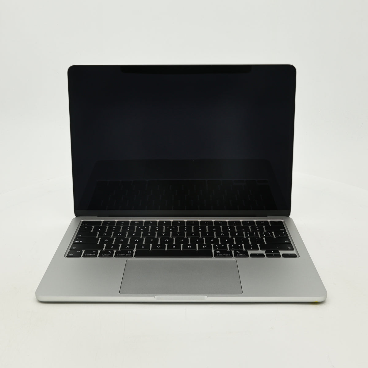 95新 Apple MacBook Air 22年 13寸 M2（8+8核） 16G RAM 256G SSD 銀色