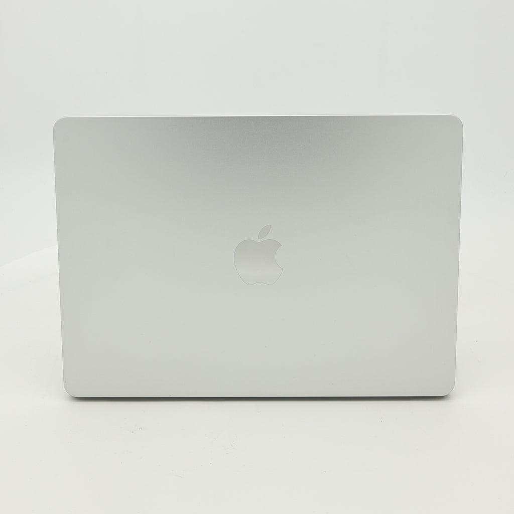 95新 Apple MacBook Air 22年 13寸 M2（8+8核） 16G RAM 256G SSD 銀色