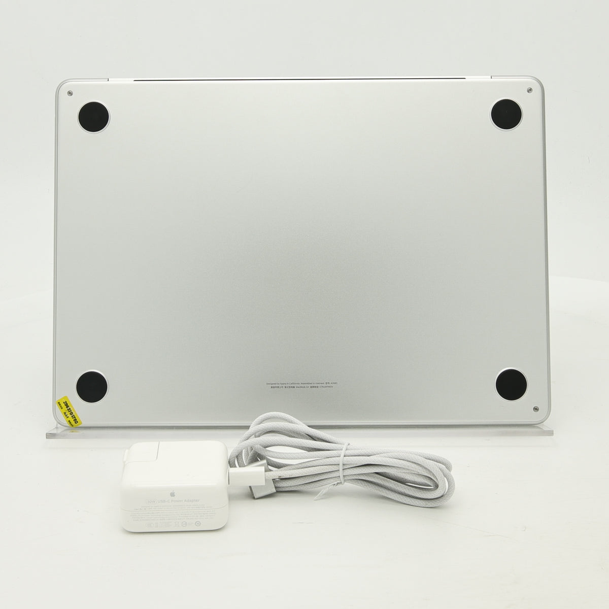 95新 Apple MacBook Air 22年 13寸 M2（8+8核） 16G RAM 256G SSD 銀色
